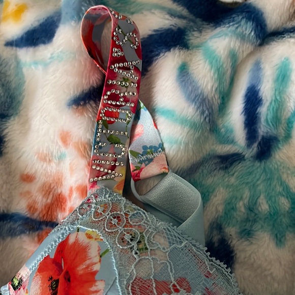 NWT 6 Victoria Secret Pink bras - Picture 4 of 11